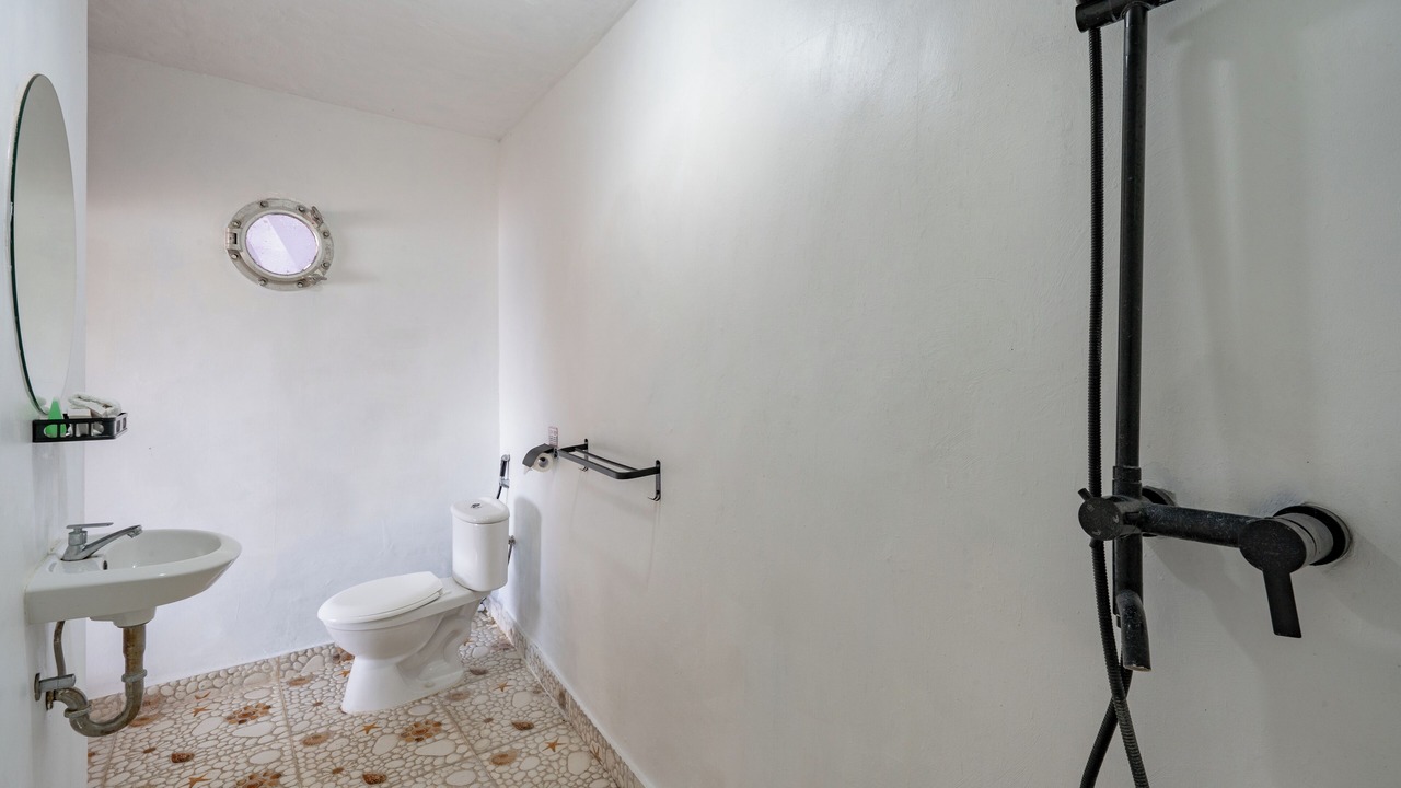 Photo of Bathroom in Ceningan Island