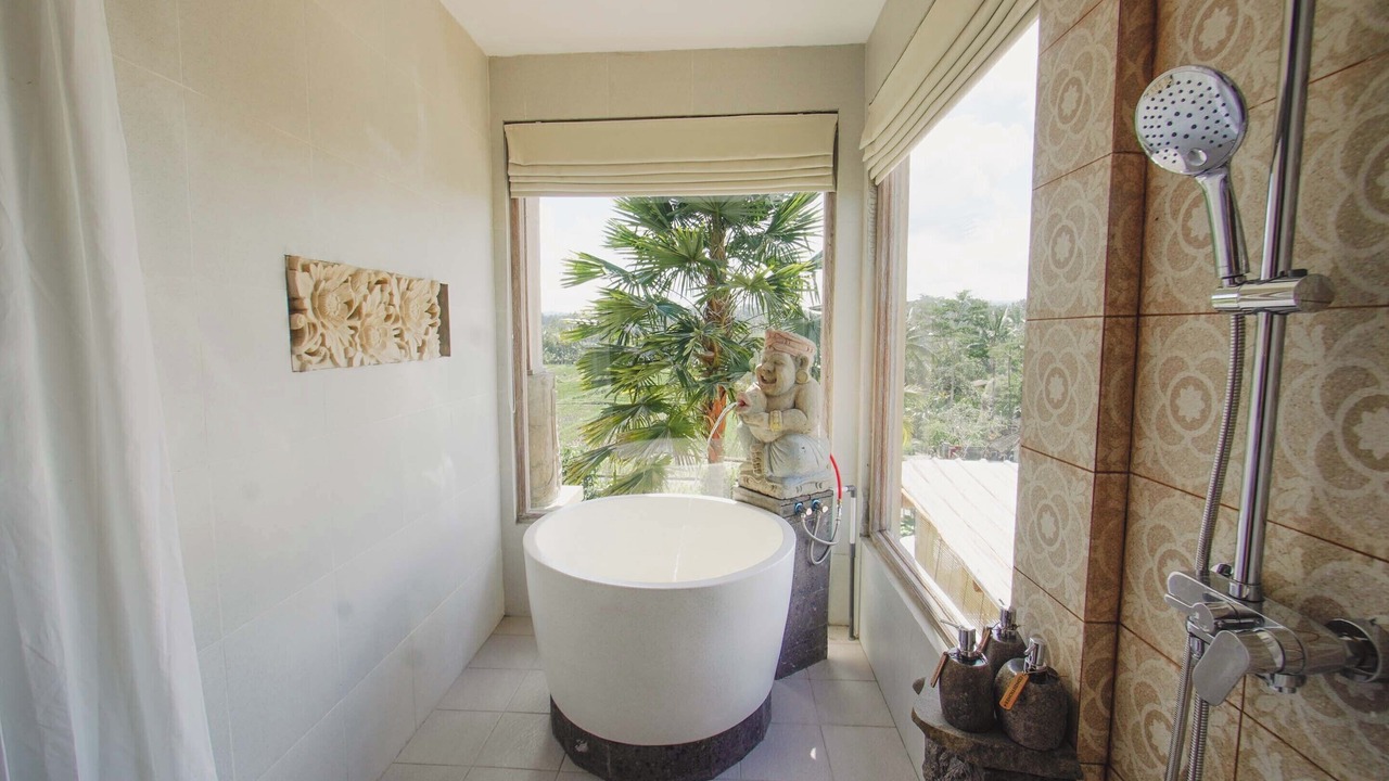 Photo of Bathroom in Taro