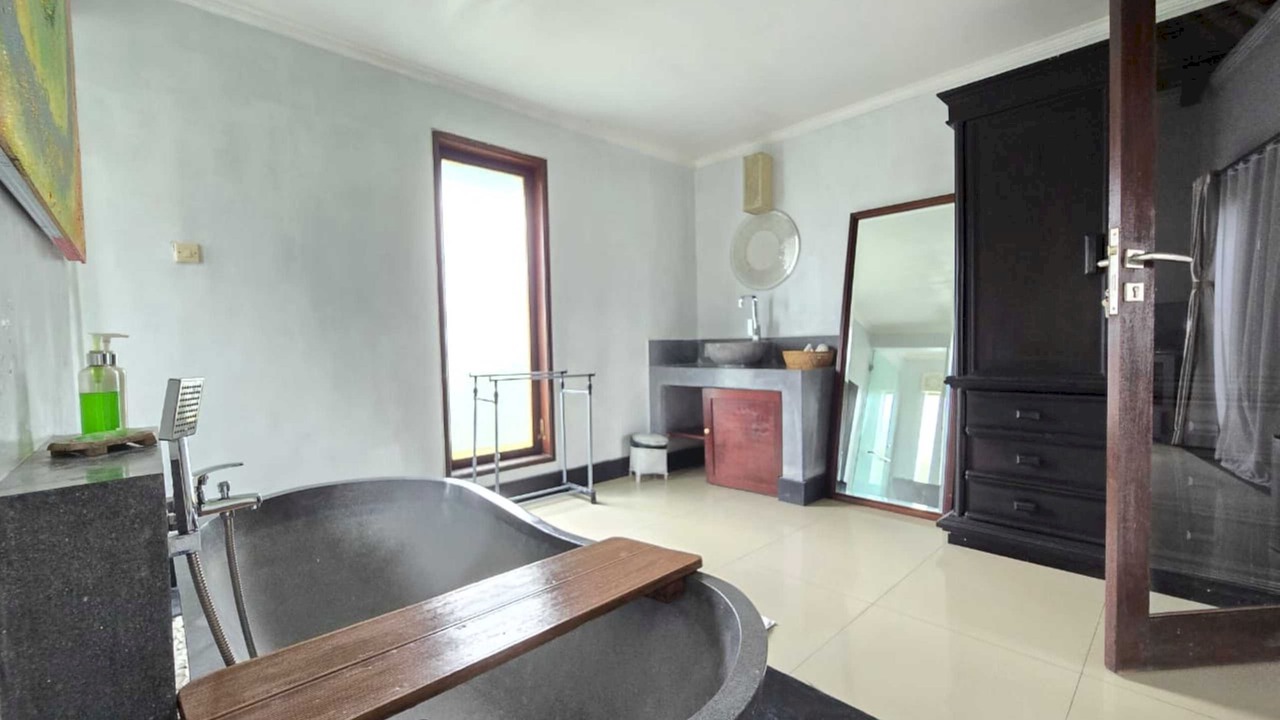 Photo of Bathroom in Taro