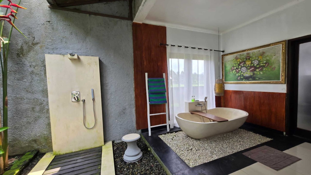 Photo of Bathroom in Taro