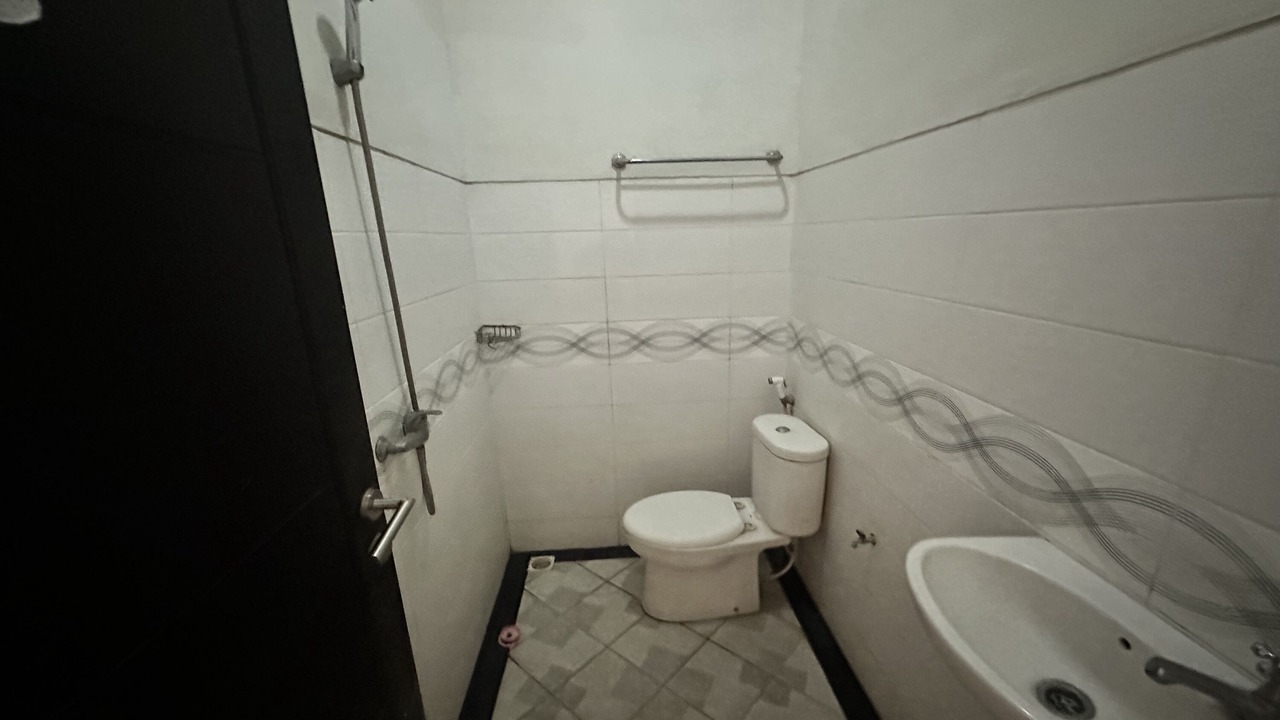 Photo of Bathroom in Cokroaminto
