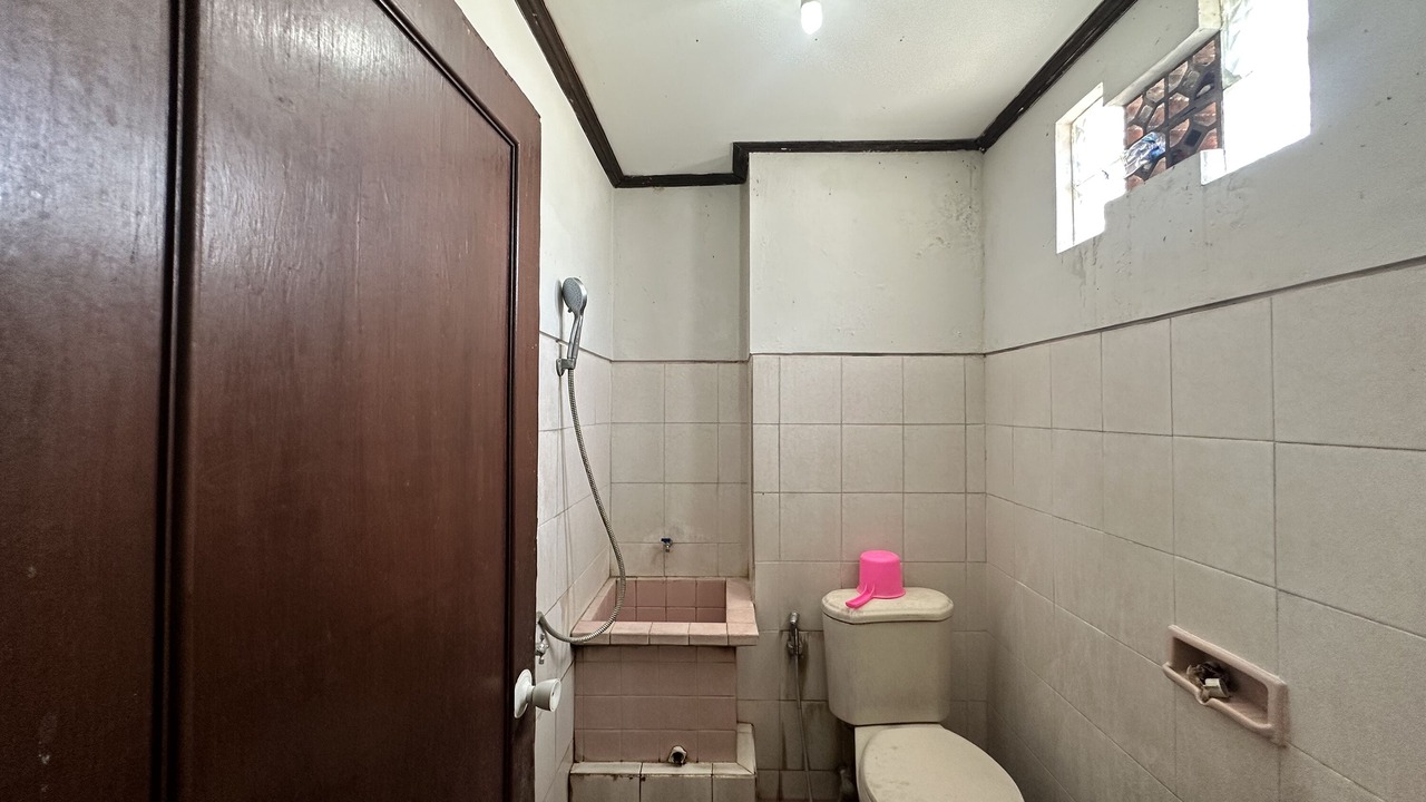 Photo of Bathroom in Cokroaminto