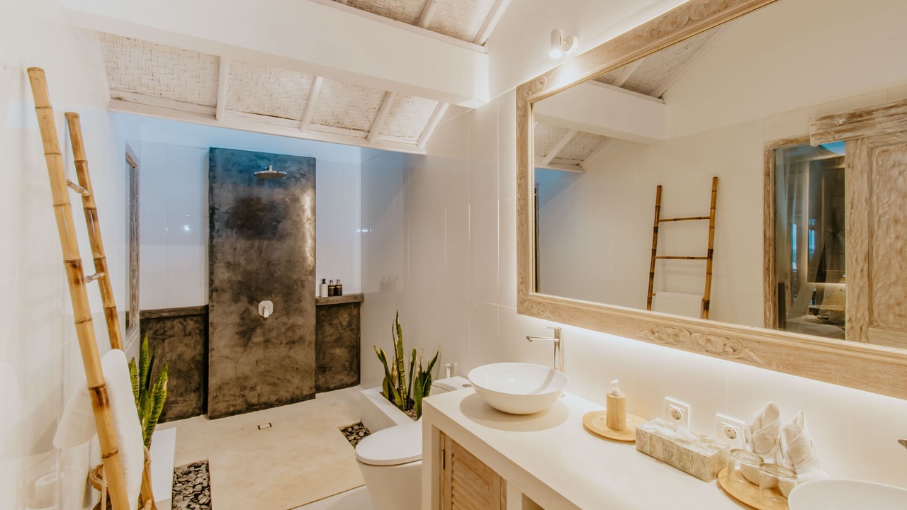 Photo of Bathroom in Jungut Batu