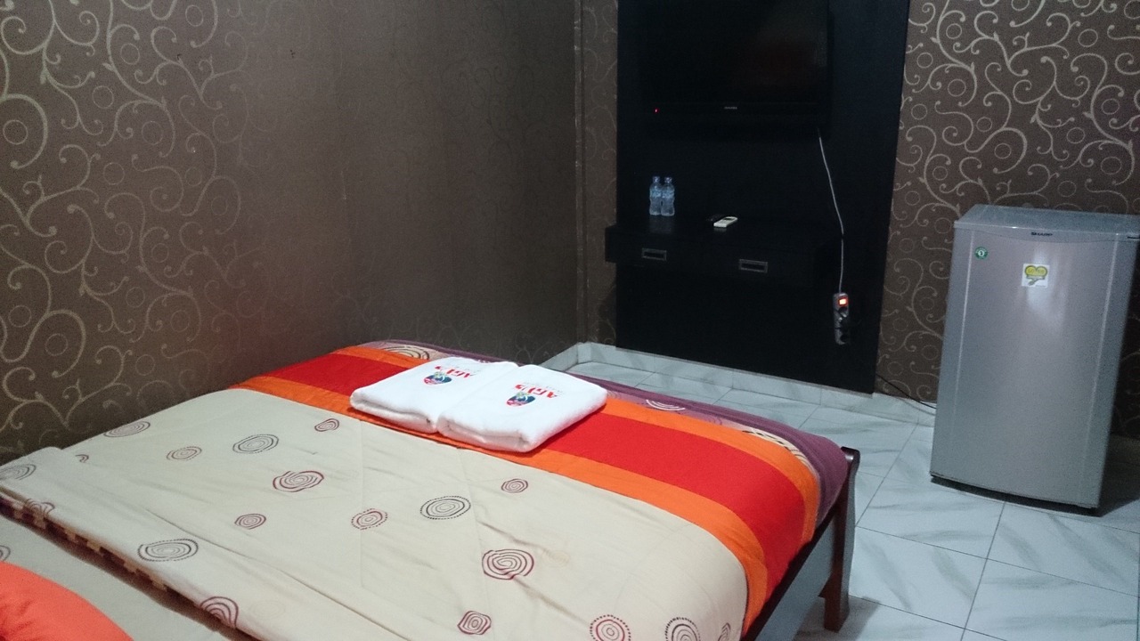 Photo of Bedroom in Kartika Plaza