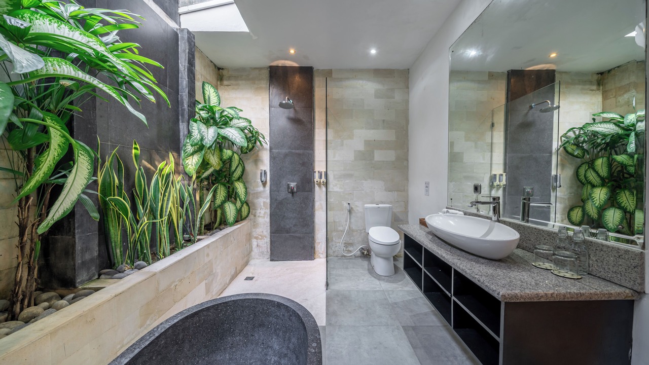 Photo of Bathroom in Laksmana