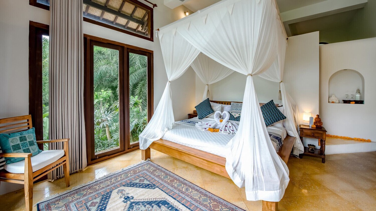 Photo of Bedroom in Sambahan