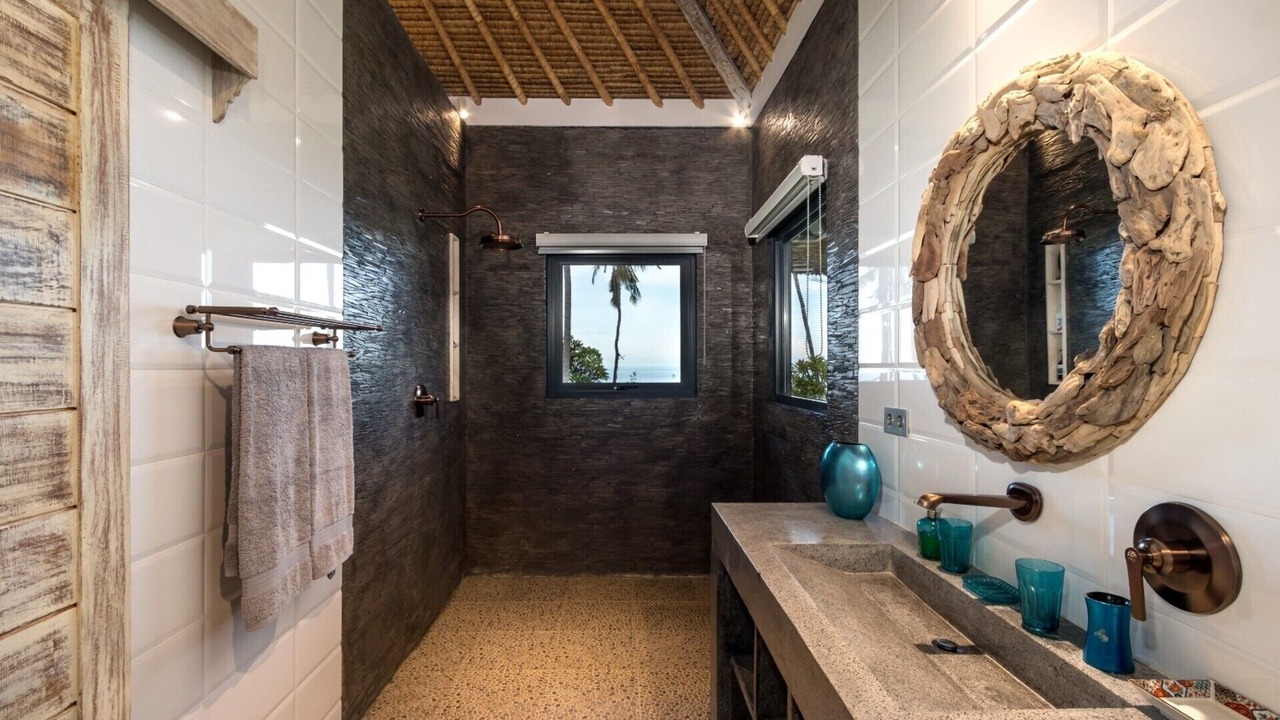 Photo of Bathroom in Kubu