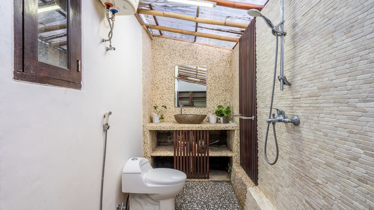 Photo of Bathroom in Sengkidu