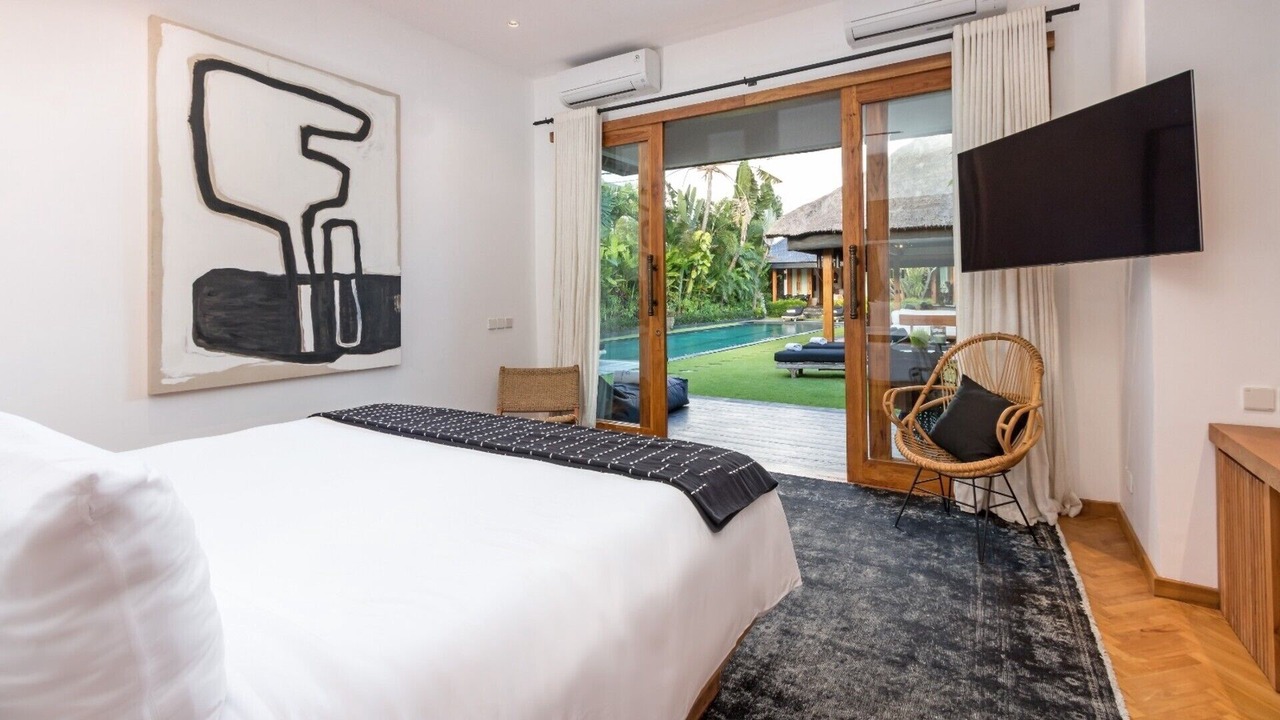 Photo of Bedroom in Drupadi