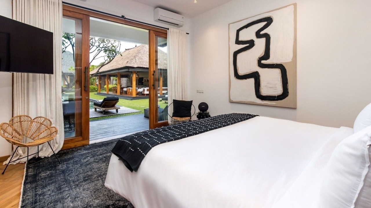Photo of Bedroom in Drupadi