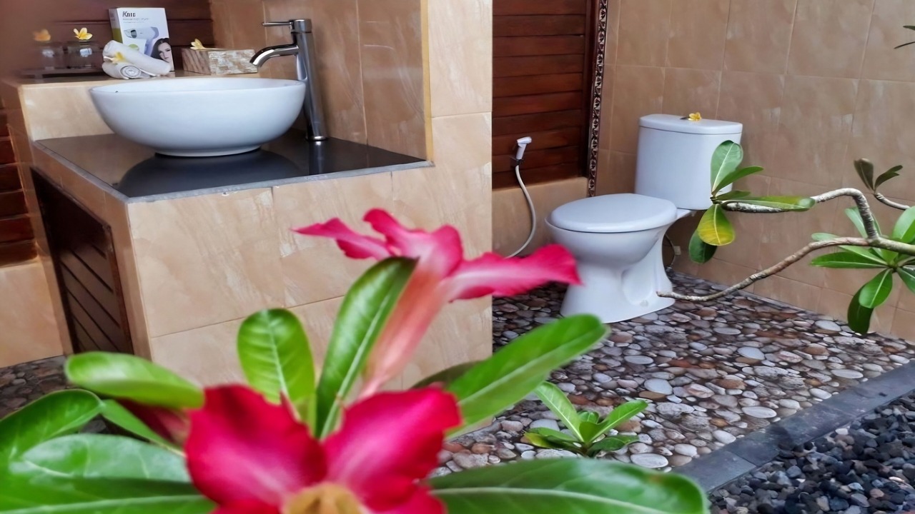 Photo of Bathroom in Mushroom Bay