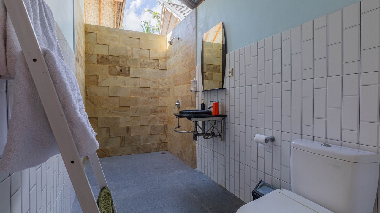 Photo of Bathroom in Klumpu