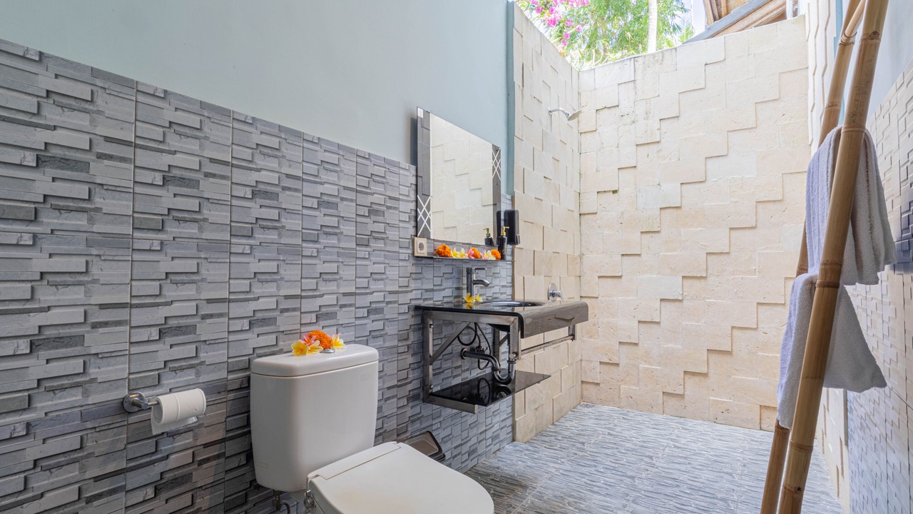 Photo of Bathroom in Klumpu