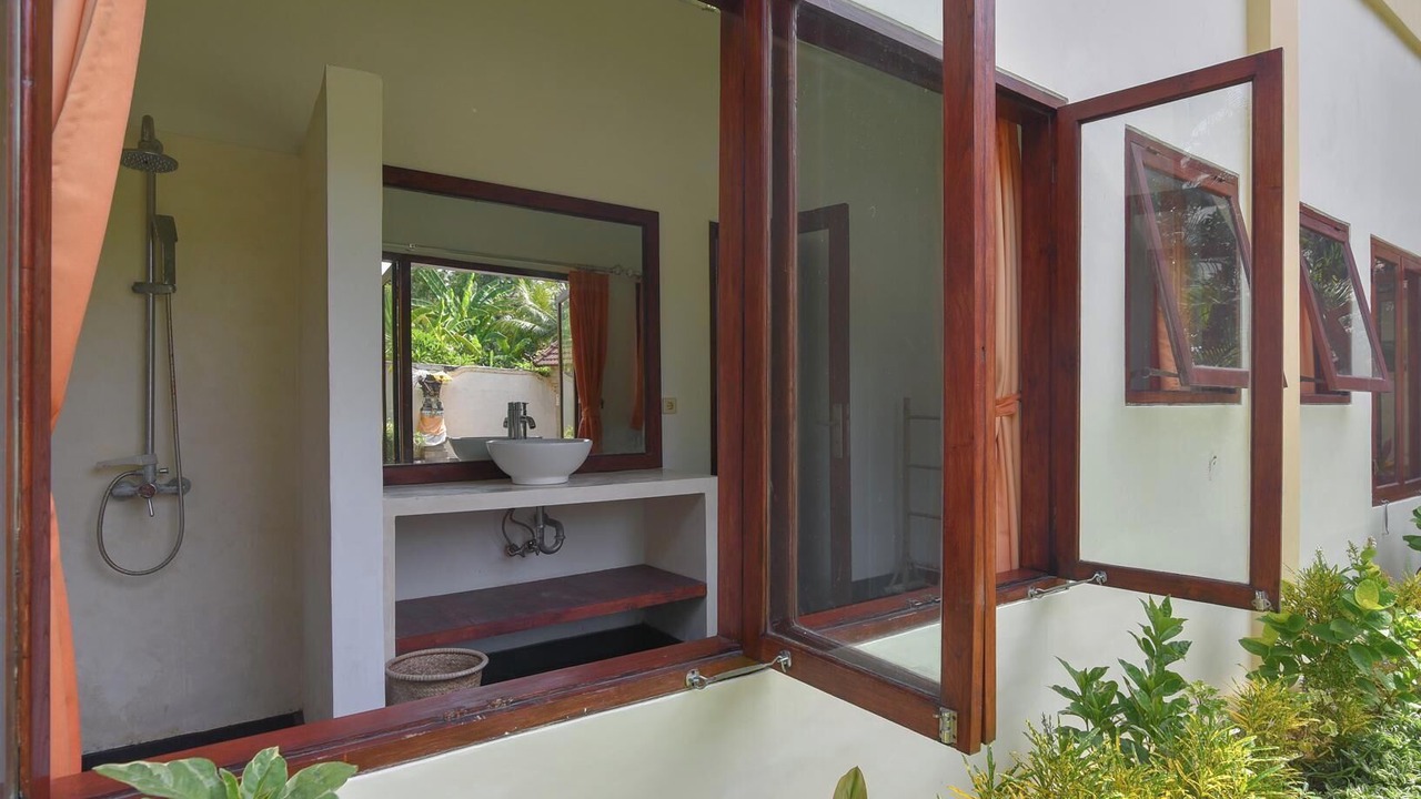 Photo of Bathroom in Kubutambahan