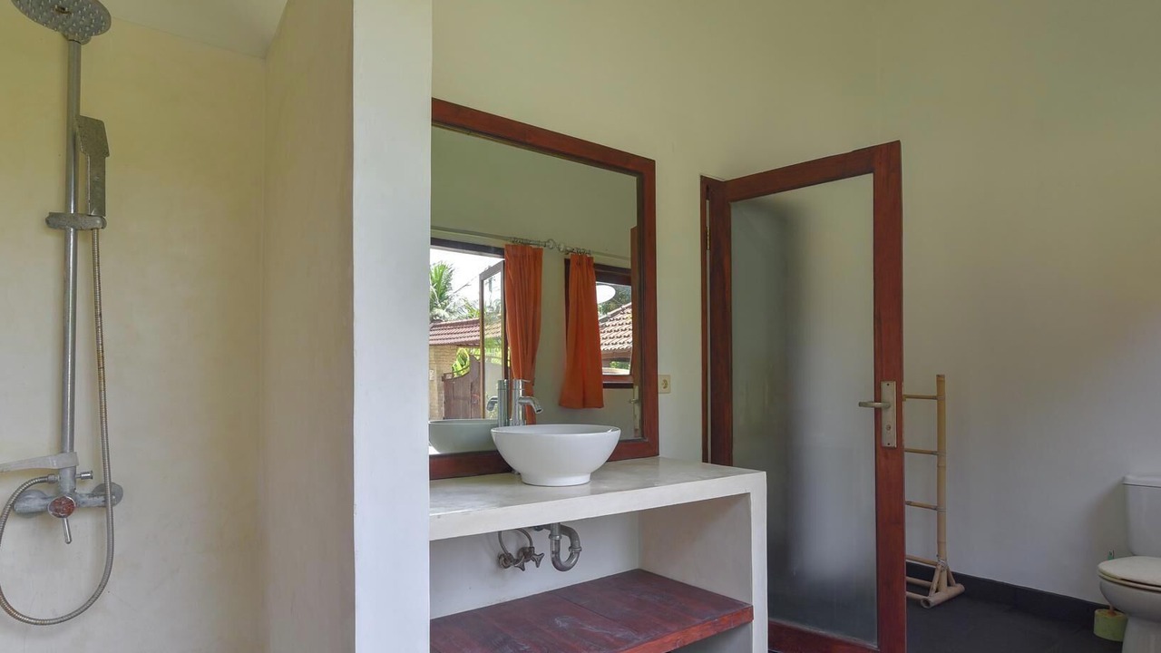 Photo of Bathroom in Kubutambahan