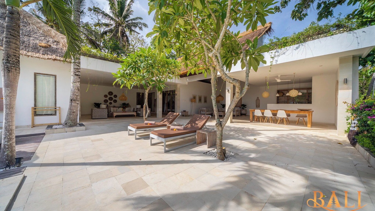 Photo of Patio Balcony in Tumbu Village