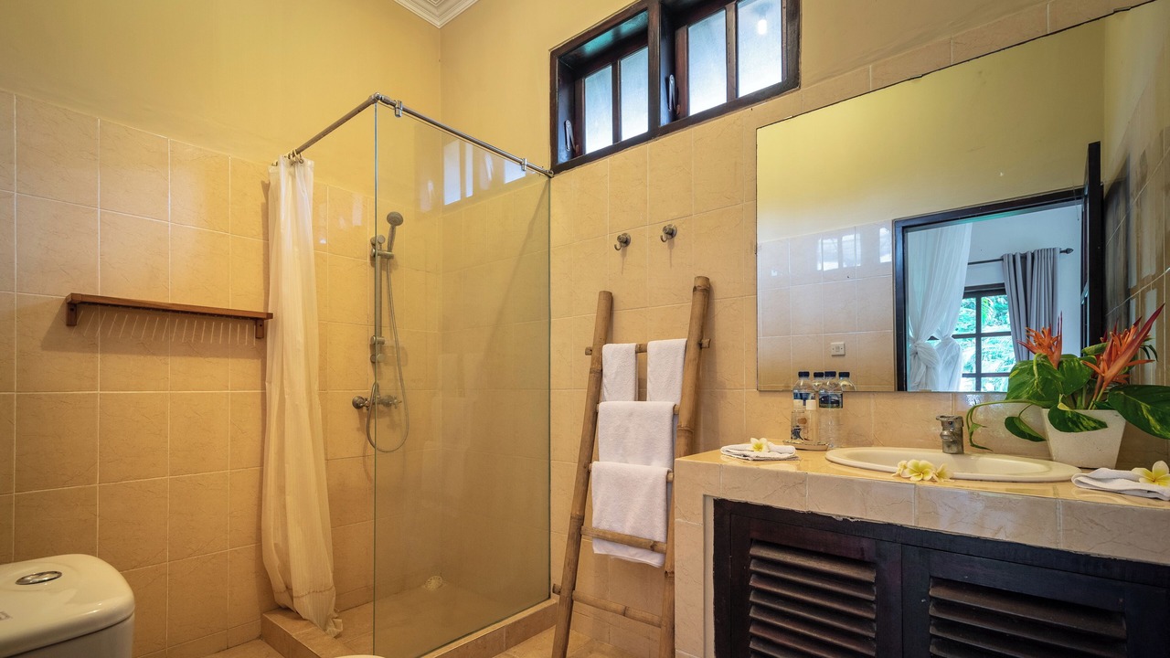 Photo of Bathroom in Dencarik