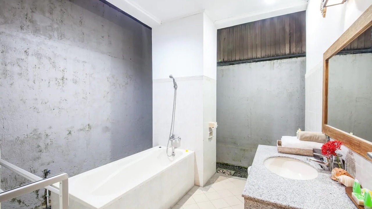 Photo of Bathroom in Legian City-Centre