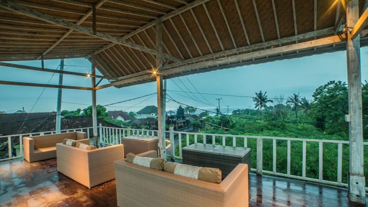 Photo of Patio Balcony in Mushroom Bay