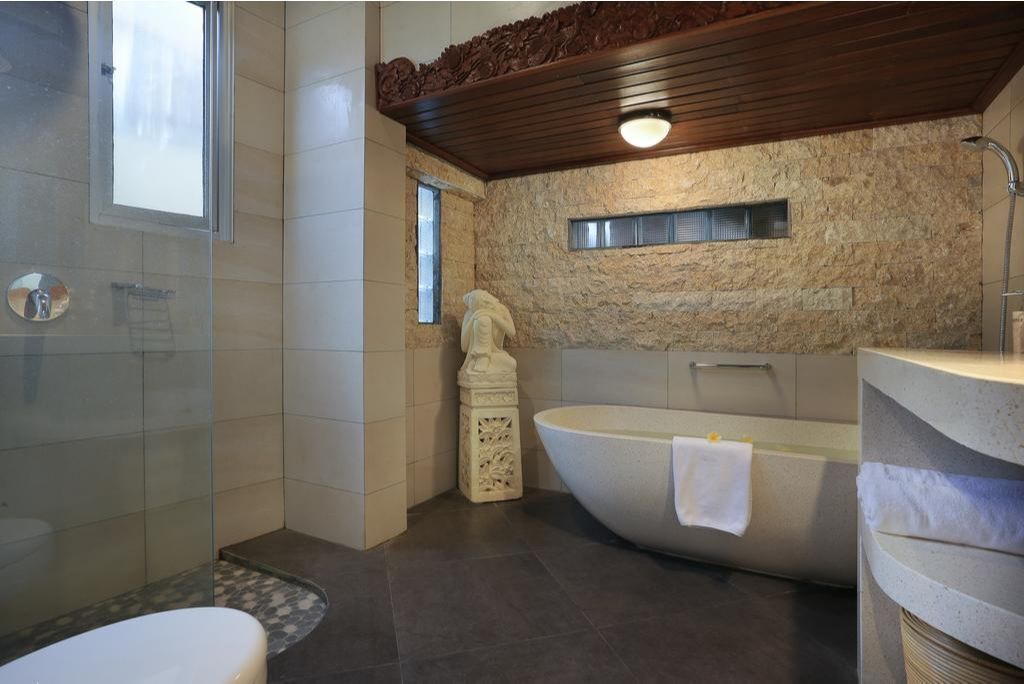 Photo of Bathroom in Petulu