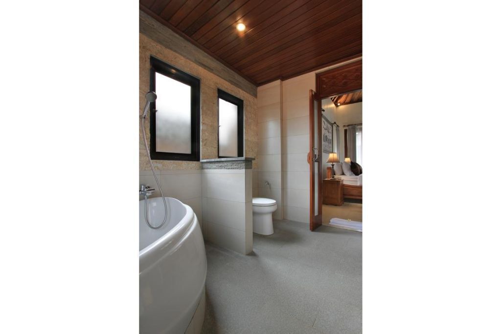 Photo of Bathroom in Petulu