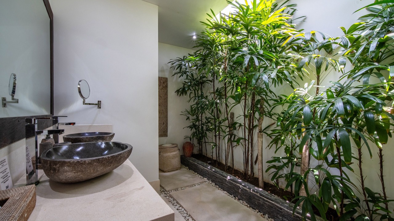 Photo of Bathroom in Sunset Road
