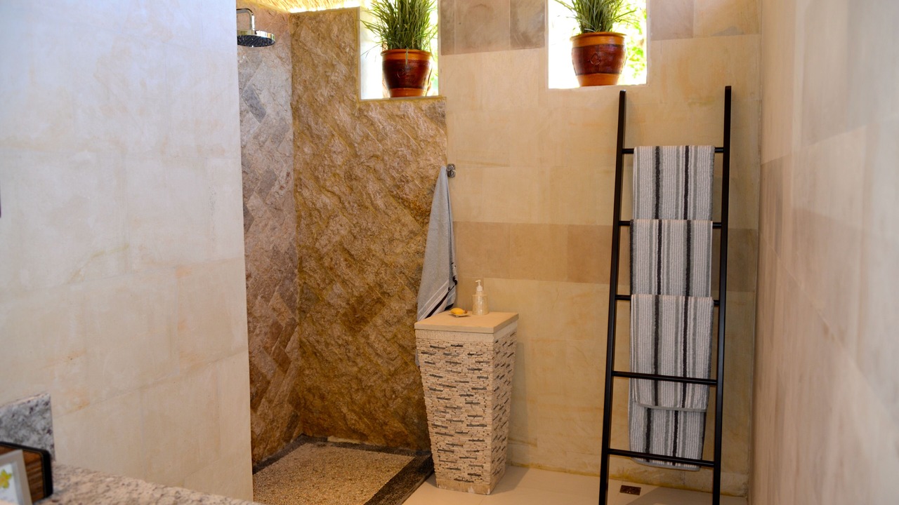 Photo of Bathroom in Banjar