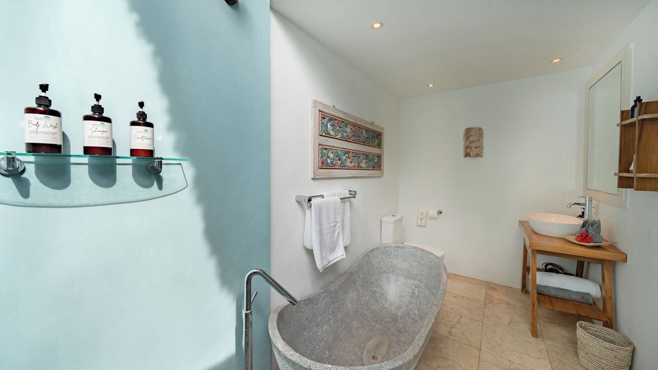 Photo of Bathroom in Jungut Batu