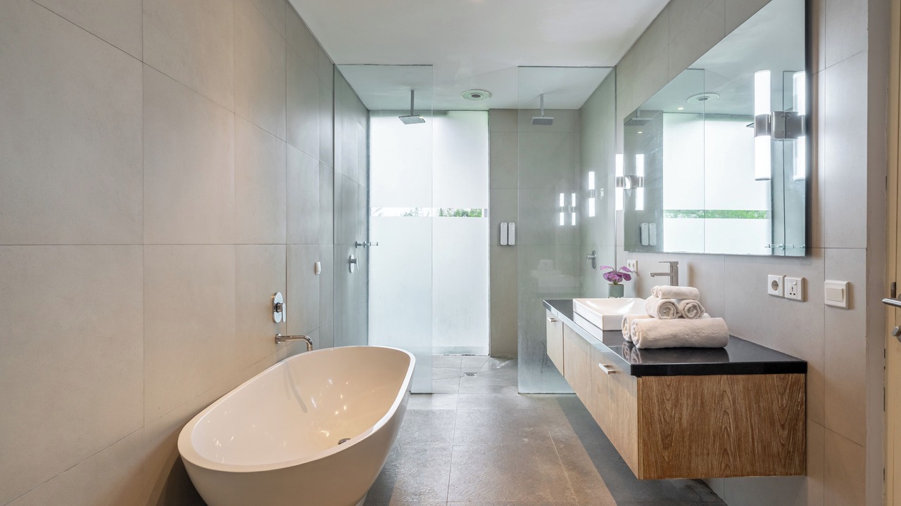 Photo of Bathroom in Petitenget