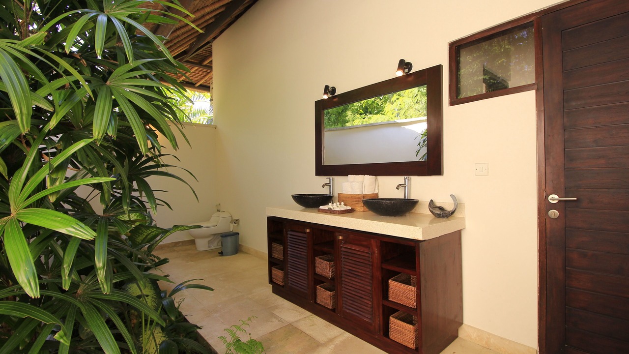Photo of Bathroom in Kubutambahan