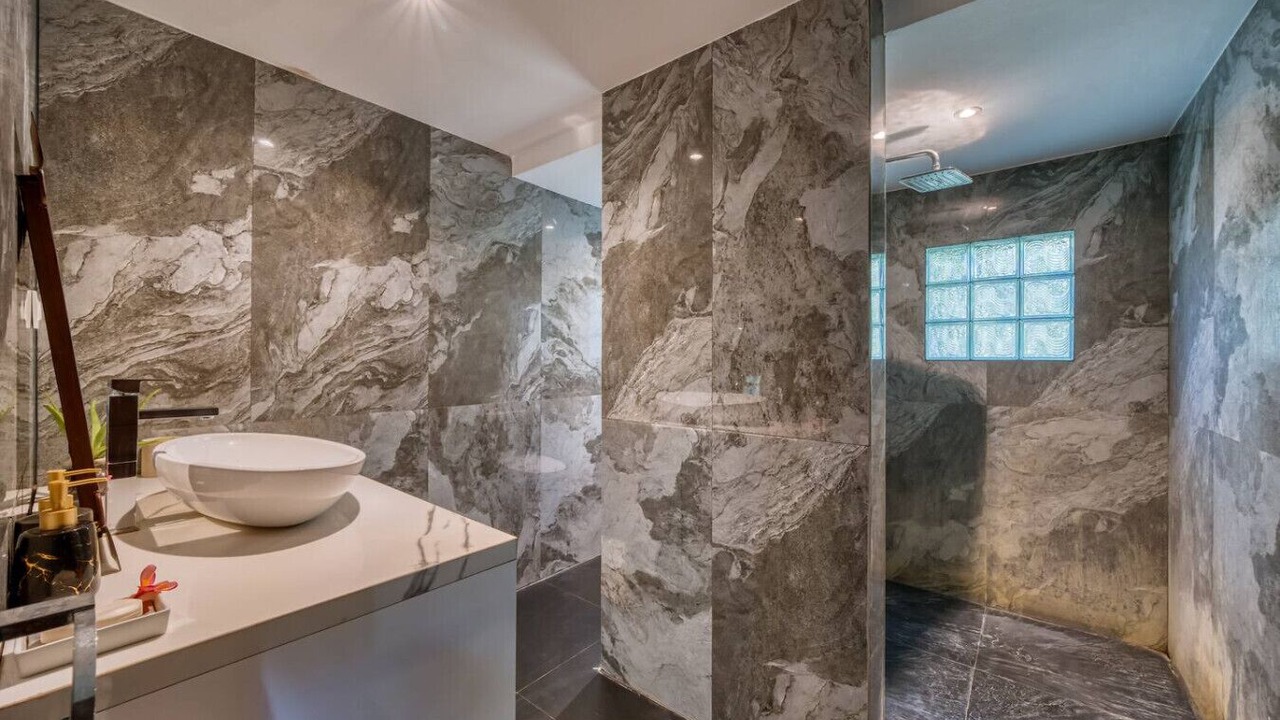 Photo of Bathroom in Abang