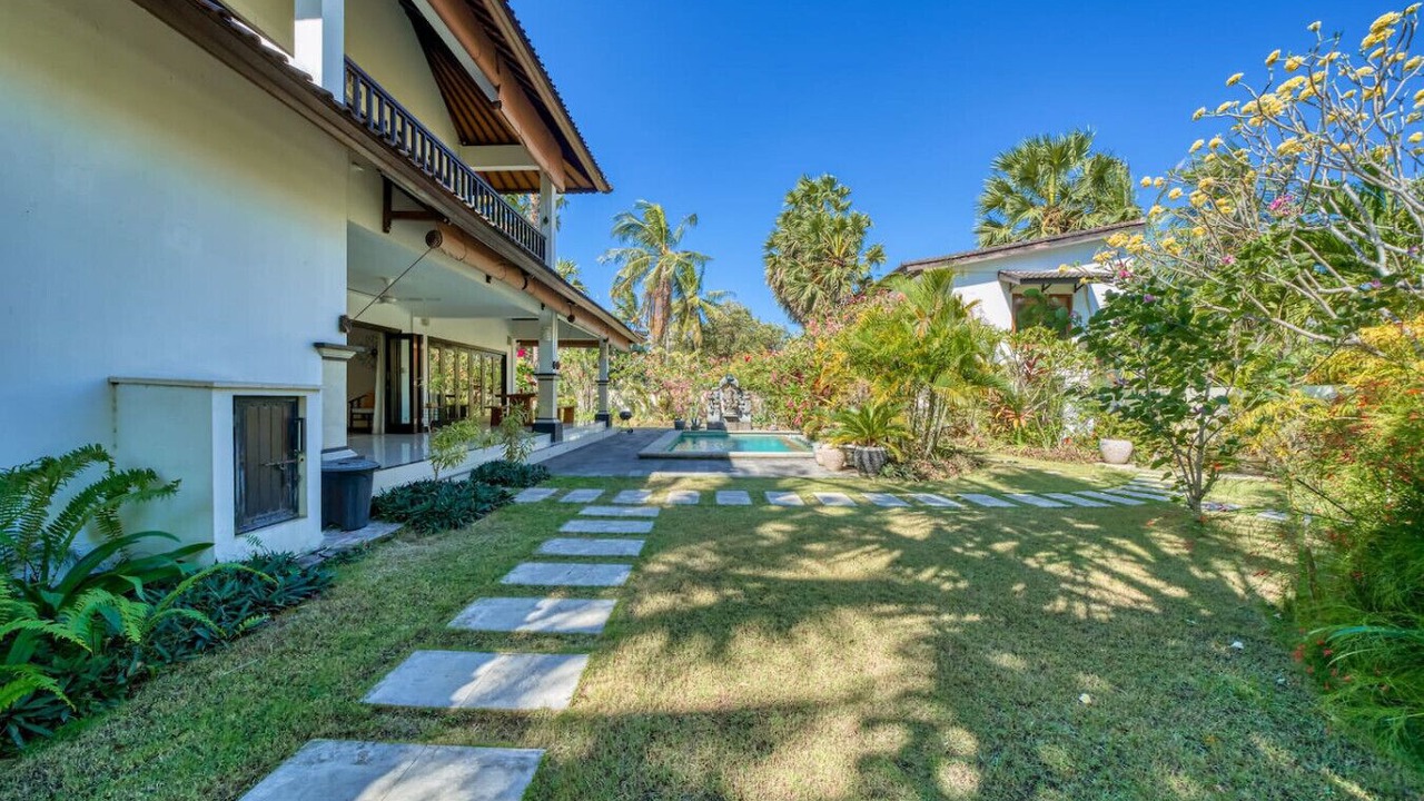 Photo of Outdoor in Abang