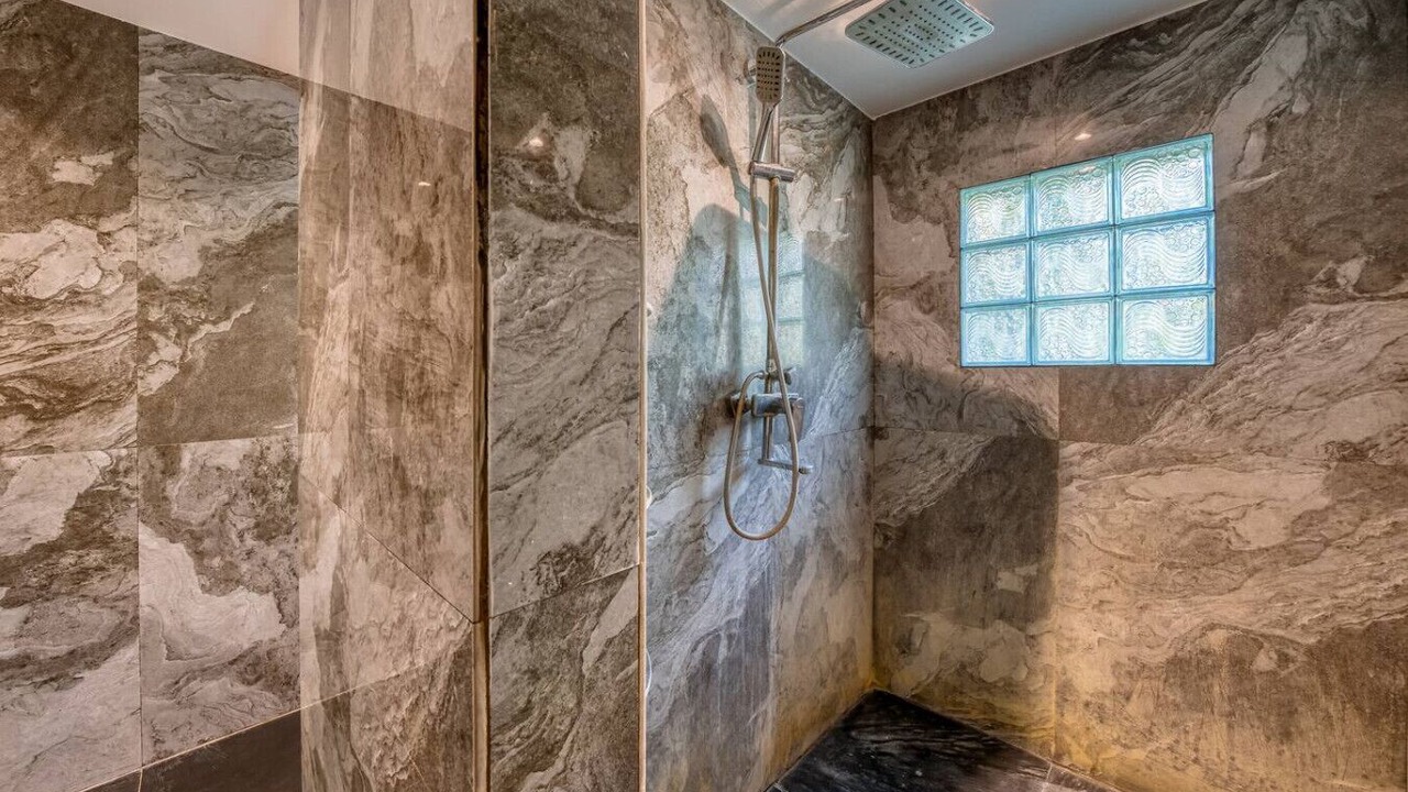 Photo of Bathroom in Abang