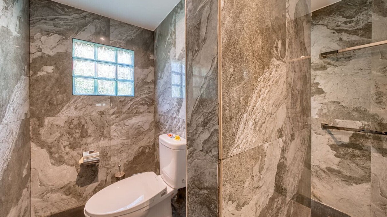 Photo of Bathroom in Abang