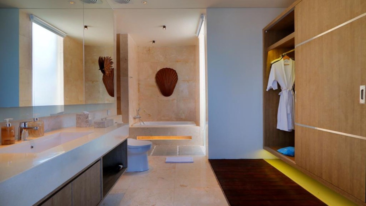 Photo of Bathroom in Tanjungbenoa