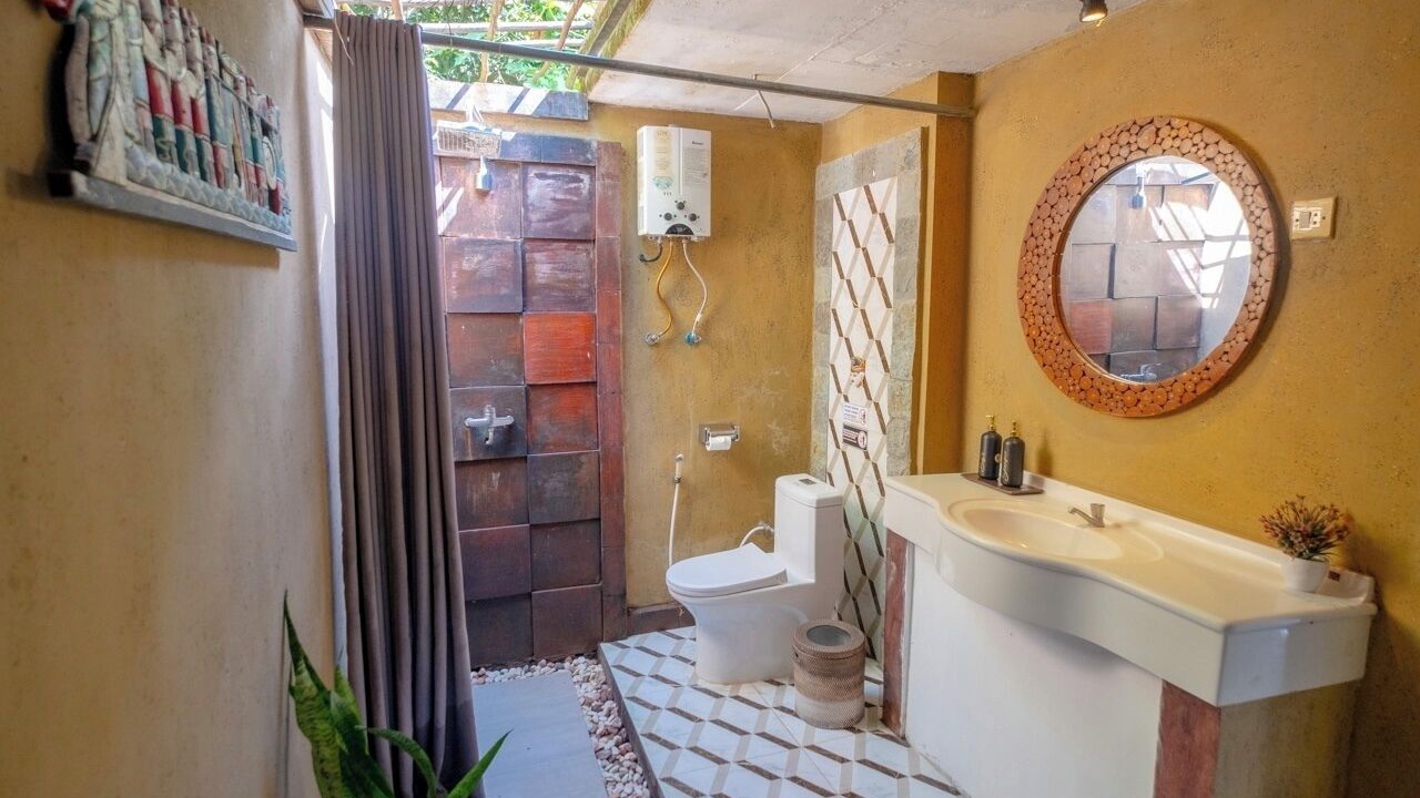 Photo of Bathroom in Abang