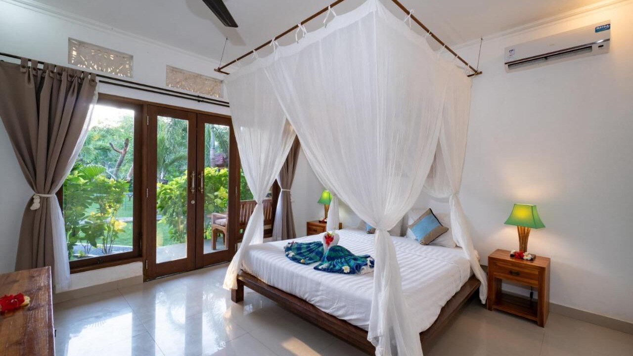 Photo of Bedroom in Mushroom Bay