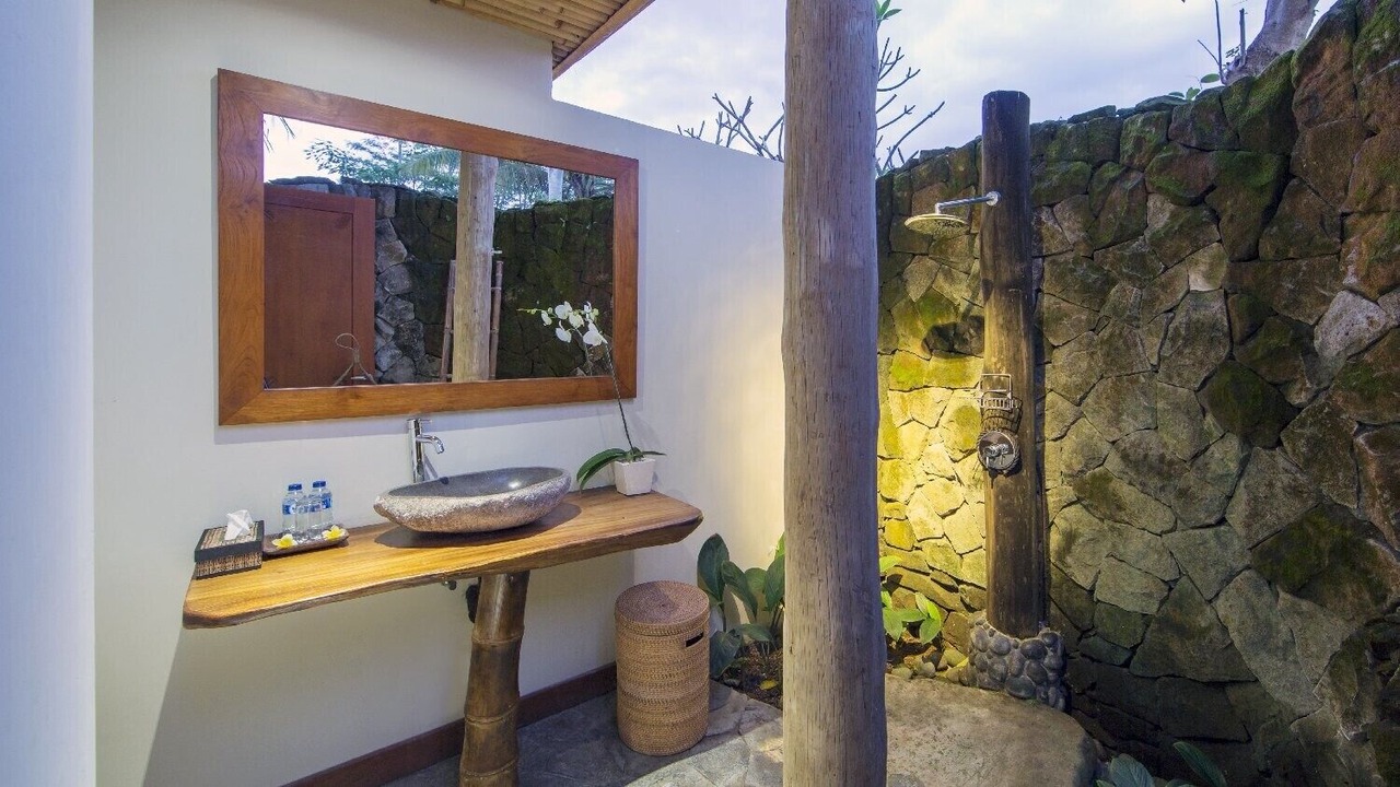 Photo of Bathroom in Singakerta