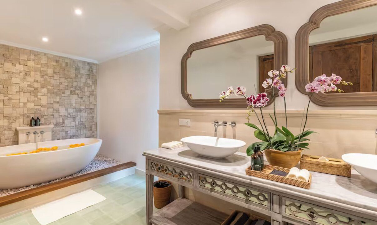 Photo of Bathroom in Banjar