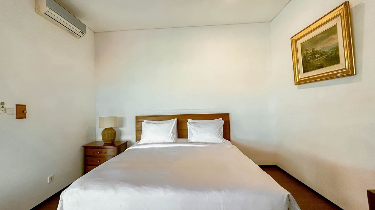 Photo of Bedroom in Sunset Road