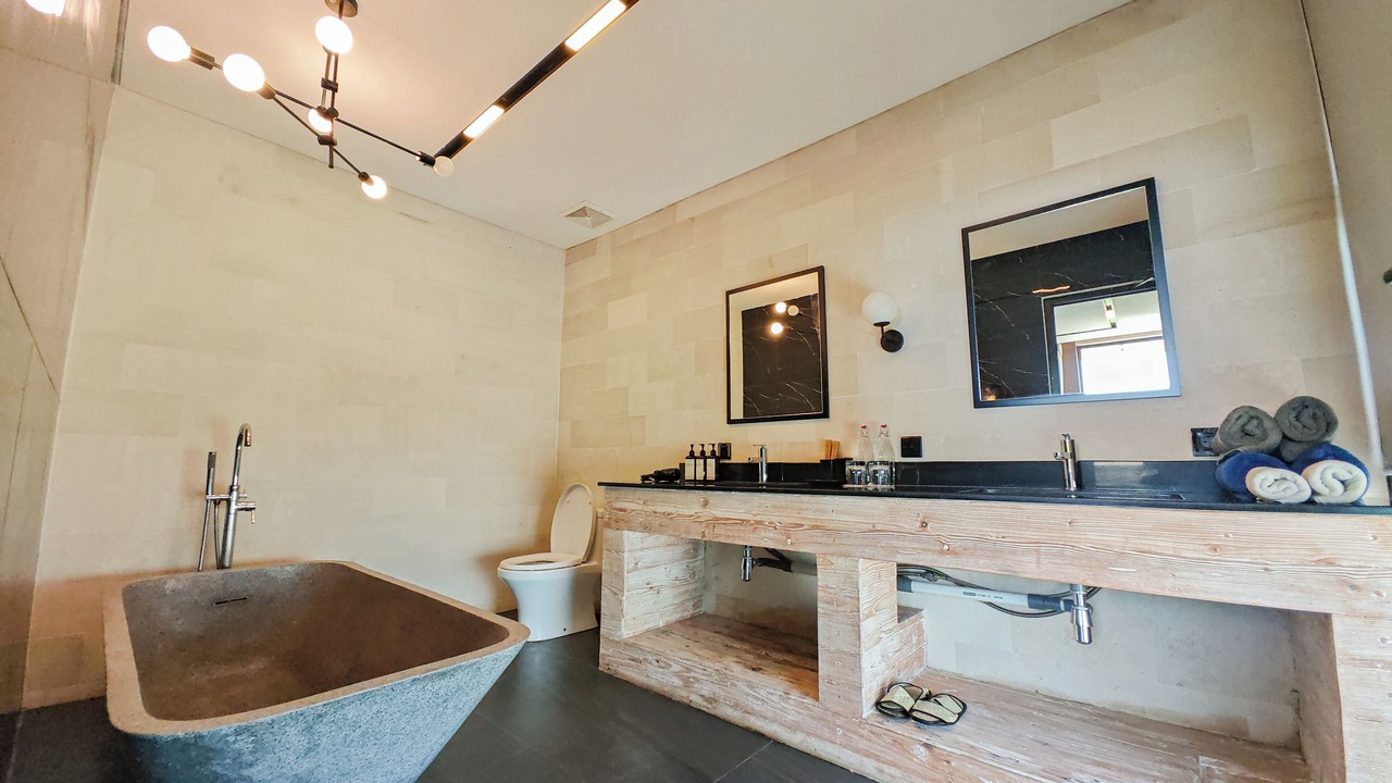 Photo of Bathroom in Abang