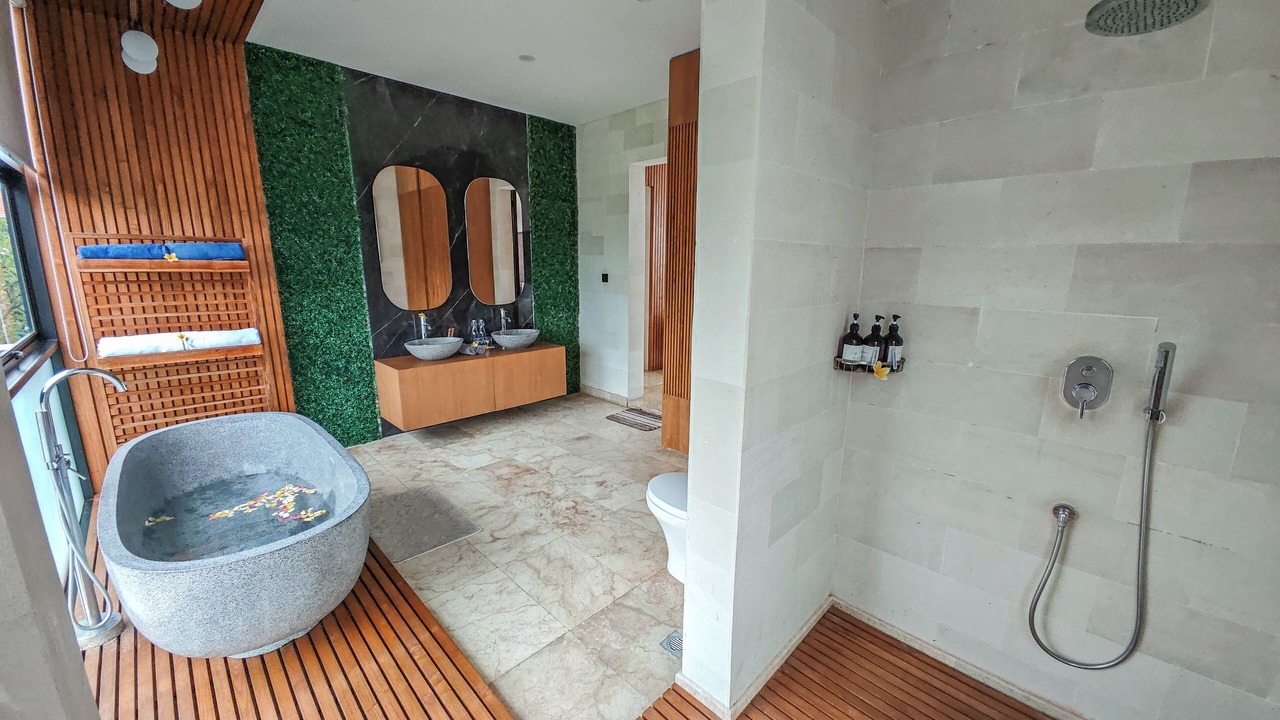 Photo of Bathroom in Abang