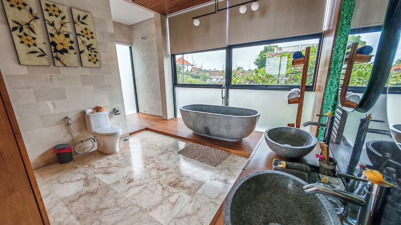 Photo of Bathroom in Abang