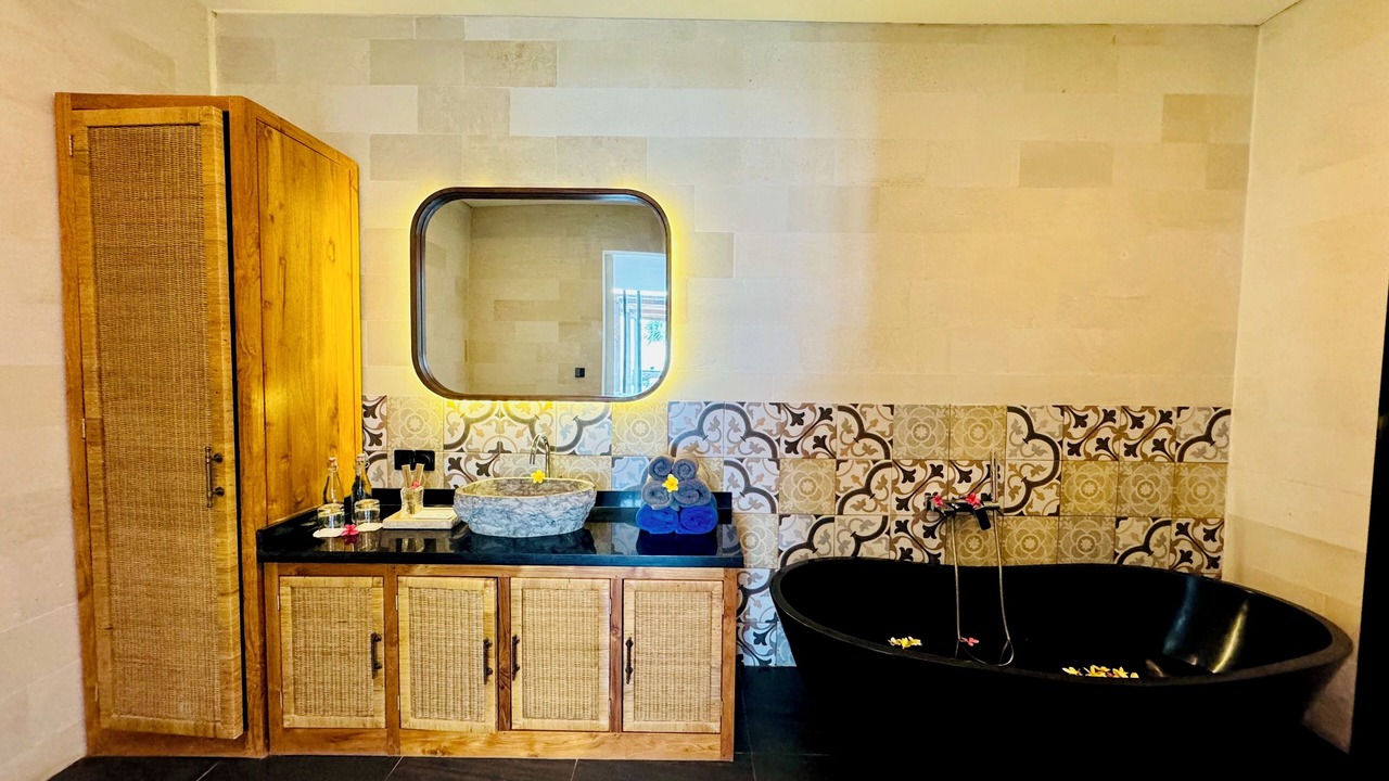 Photo of Bathroom in Abang