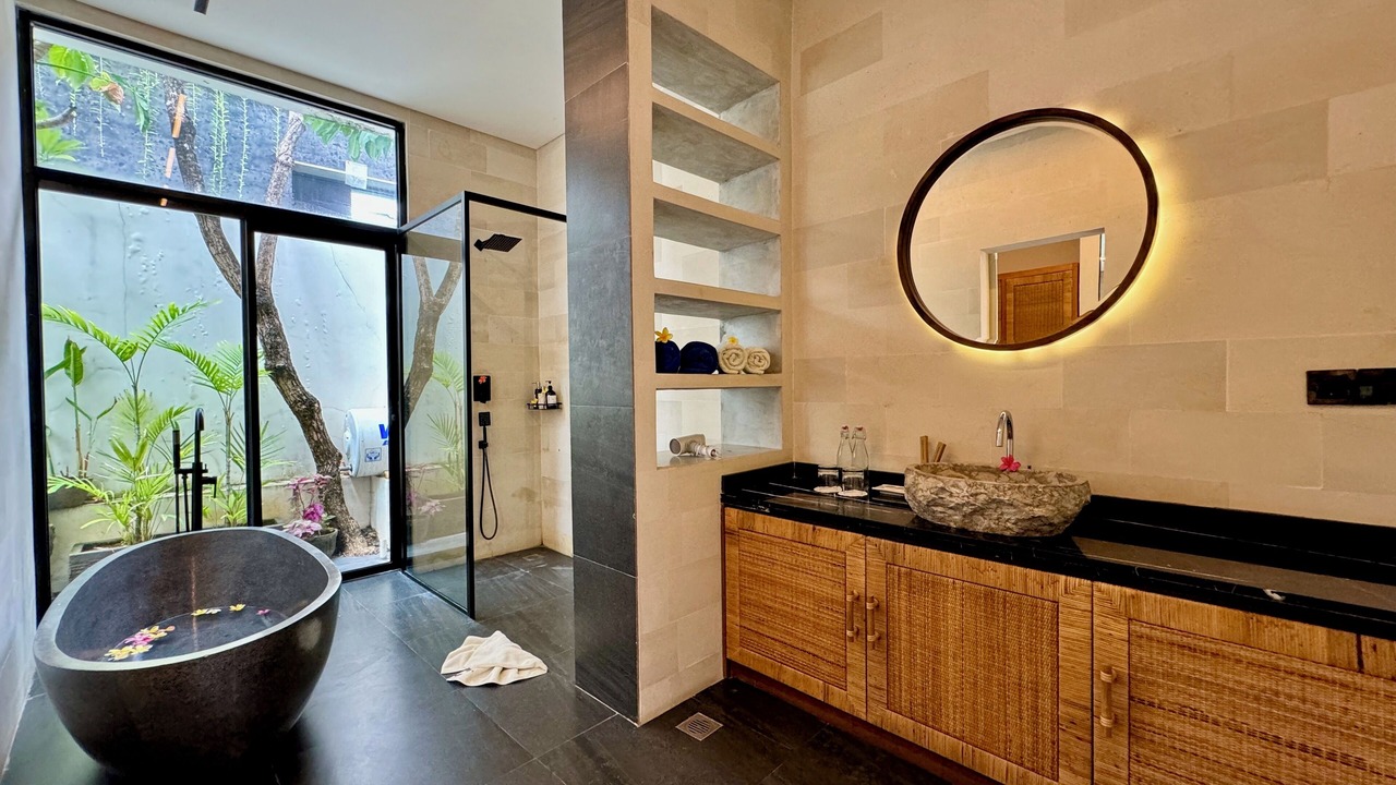 Photo of Bathroom in Abang