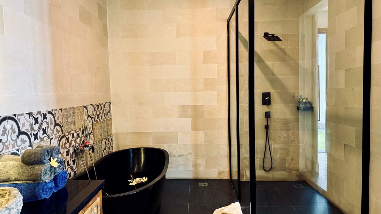 Photo of Bathroom in Abang