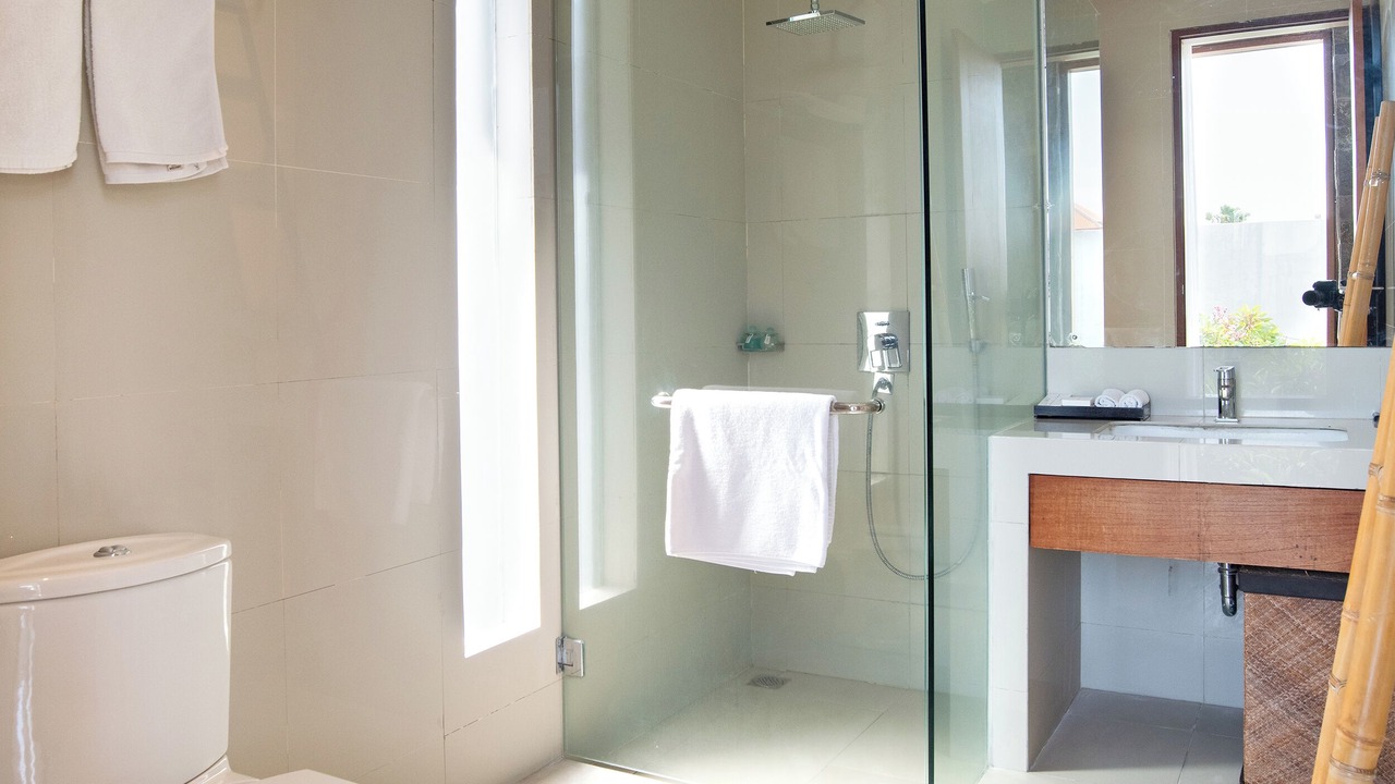 Photo of Bathroom in Petitenget