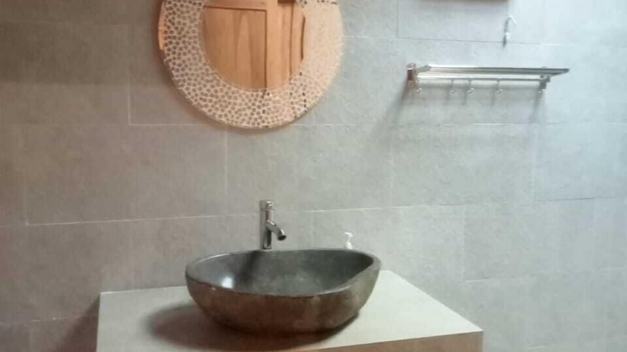 Photo of Bathroom in Sambirenteng