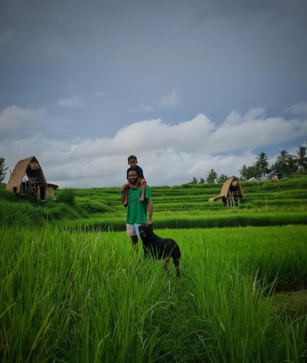 Photo of Human In Picture in Sebatu