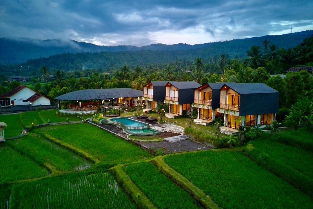 Photo of Others in Munduk